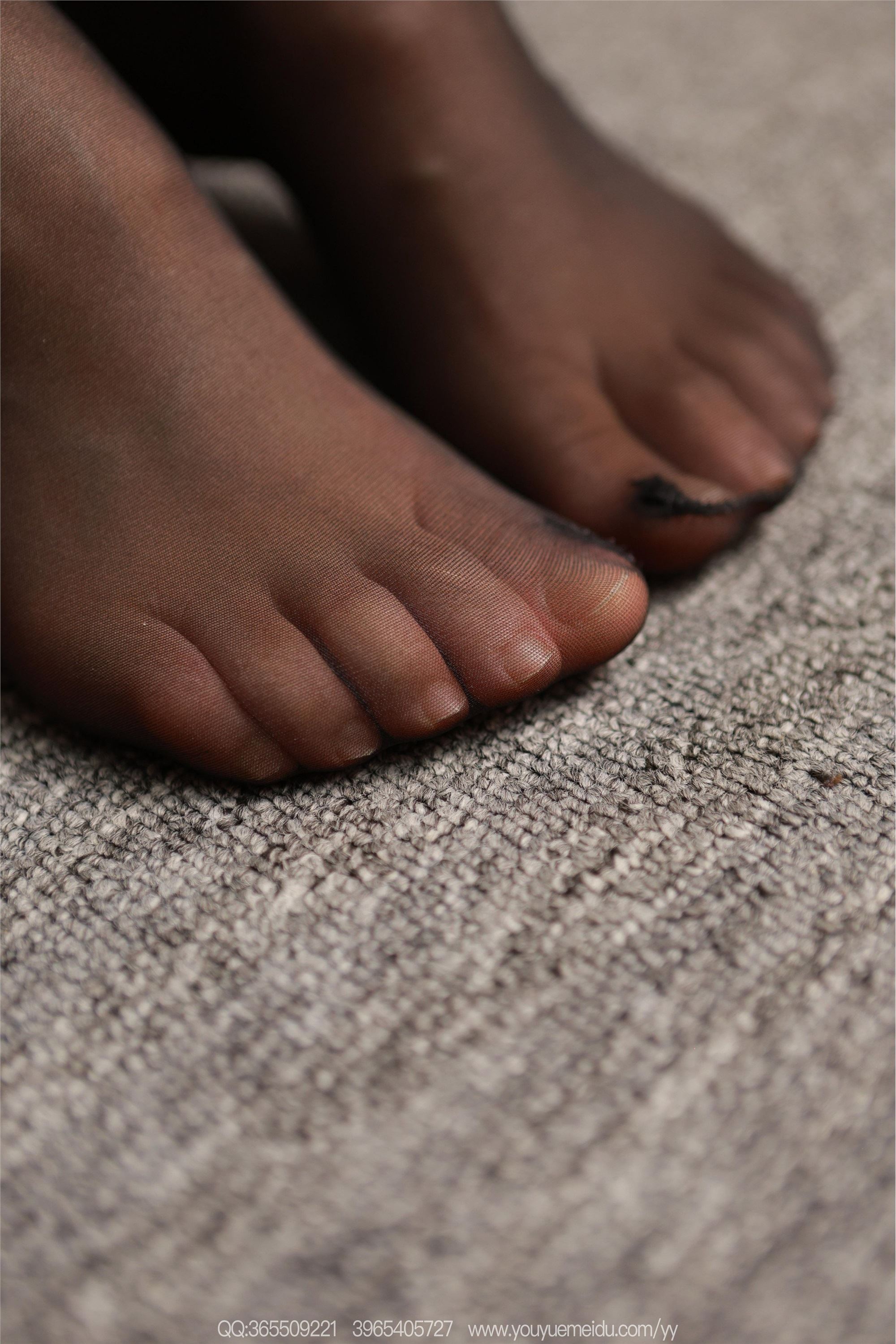 IESS异思趣向  2025.08.10 丝享家 2128 小金《美腿女秘（上）》